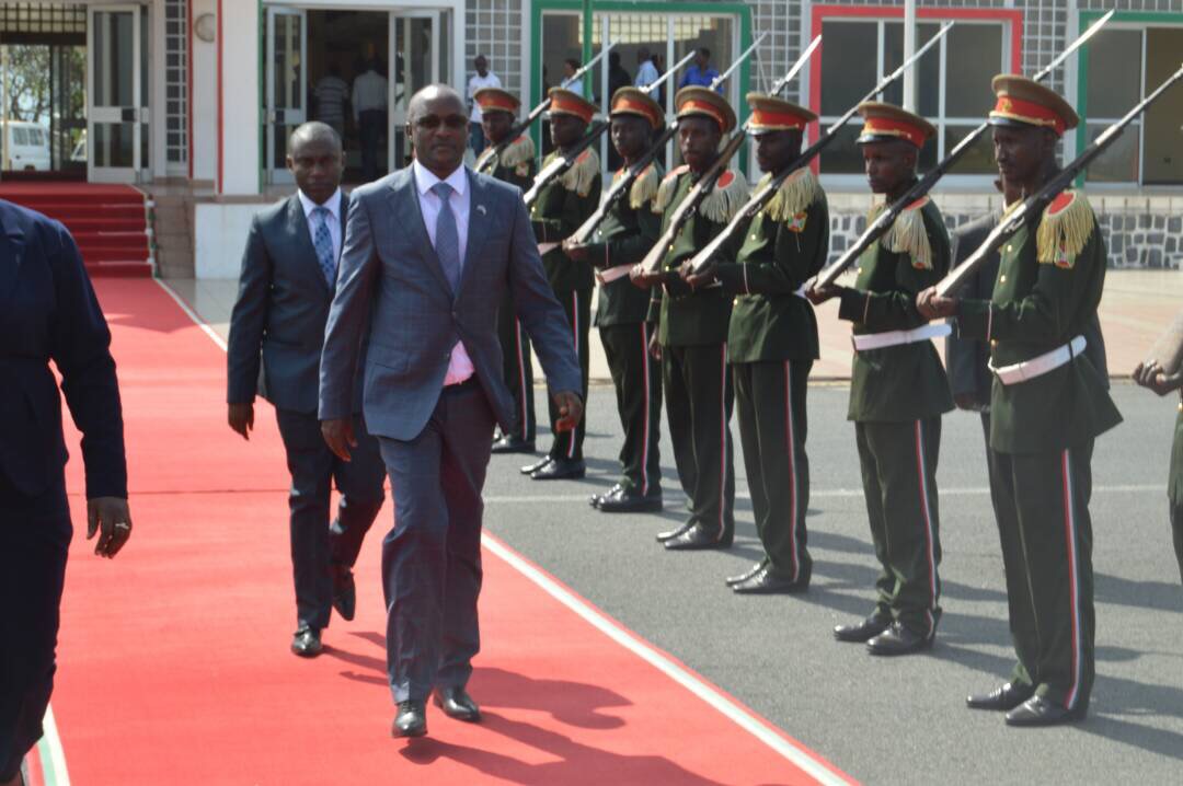 S.E le  Premier Vice-Président de la République du Burundi participera au 18è sommet ordinaire  des Chef d’États de l’EAC