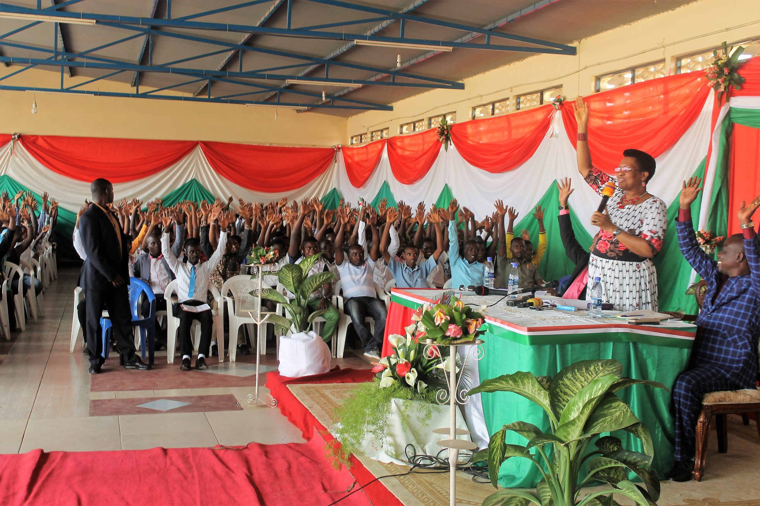 La Première Dame Denise Nkurunziza a cloturé ses enseignements aux jeunes de la Mairie de Bujumbura