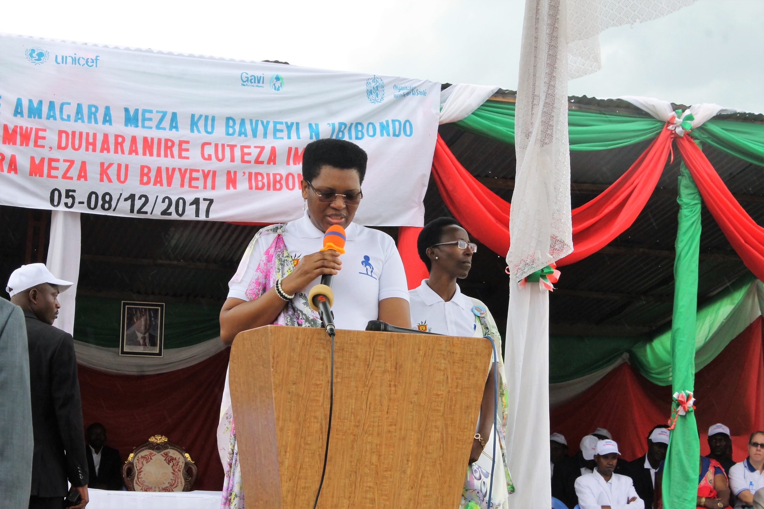 La Première Dame du Burundi a lancé la semaine santé mère-enfant (SSME) à Kiremba