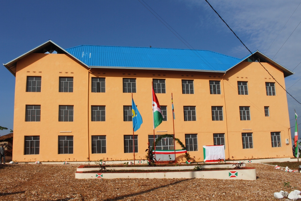Le Président de la République inaugure le nouveau bureau communal Rutegama