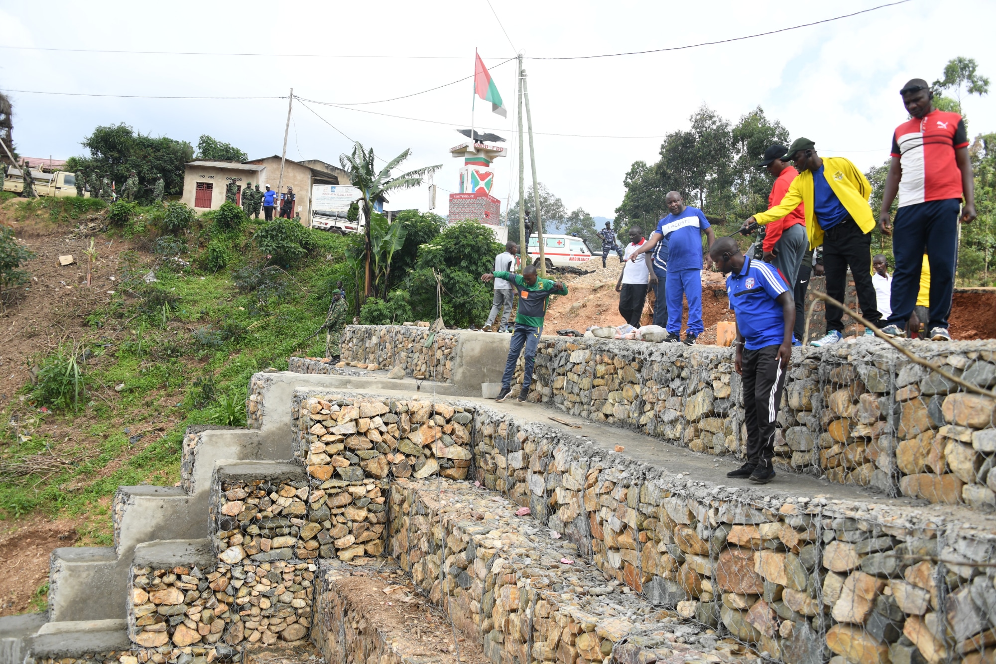 Le Président Ndayishimiye satisfait de l’état d’avancement des travaux de réhabilitation de la RN1