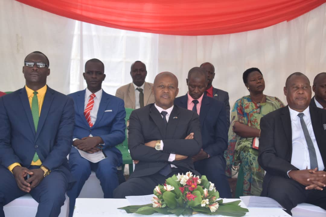 Le Vice-Président Bazombanza prend part aux cérémonies d’ordination pastorale et diaconale à l’Eglise Anglicane