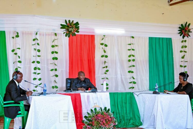 Le Chef de l’Etat réagit aux préoccupations de la population dans une émission publique tenue à Kirundo