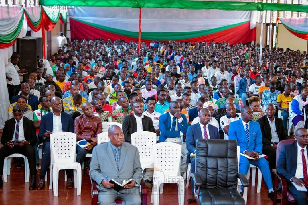 Le Président Ndayishimiye interpelle les jeunes Burundais à mettre à profit leur jeune âge pour contribuer au développement du pays