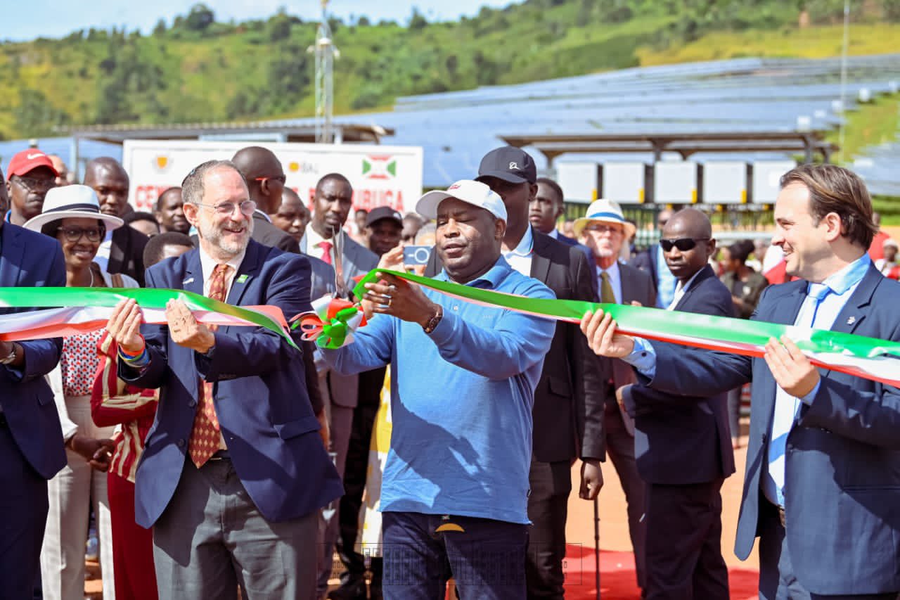 Le Chef de l’Etat inaugure une Centrale Solaire à Gitega