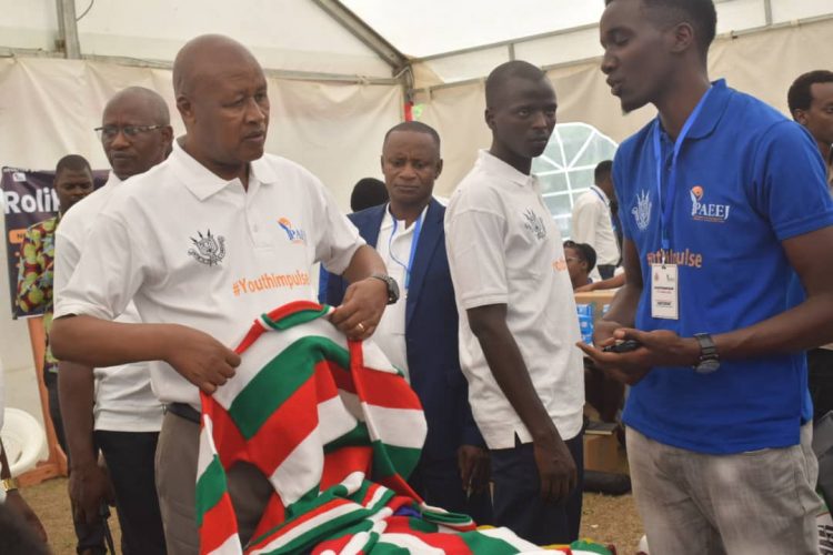 Le Vice-Président appelle la jeunesse à redoubler d’efforts pour impulser le Burundi vers son émergence